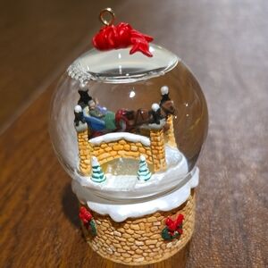 Hallmark 2003 Collector's Series "Sleigh Ride" Snow Globe Ornament